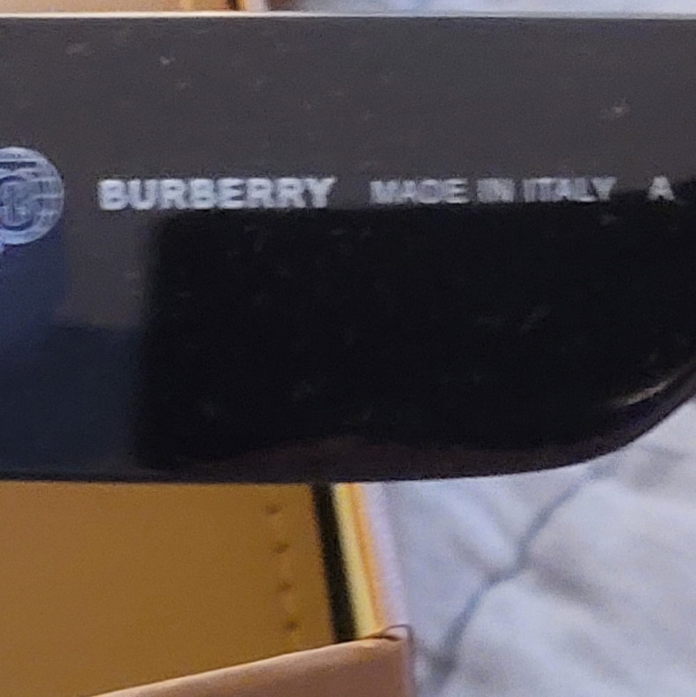 Burberry Chic Black Sunglasses/ FULL INCLUSION/ BNWT - Picture 8 of 10